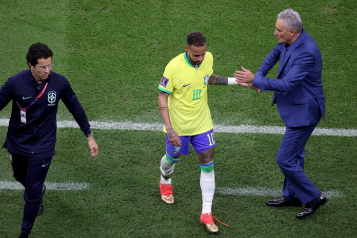 Neymar se lesionó en el Brasil-Serbia