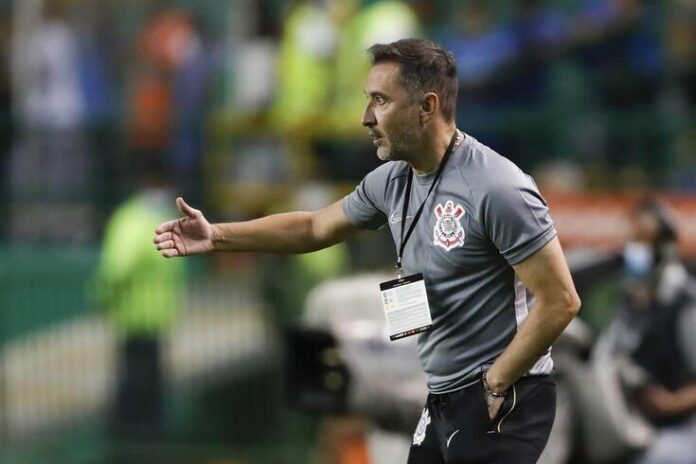 Vítor Pereira dejó el Corinthians y acabó fichando por el Flamengo